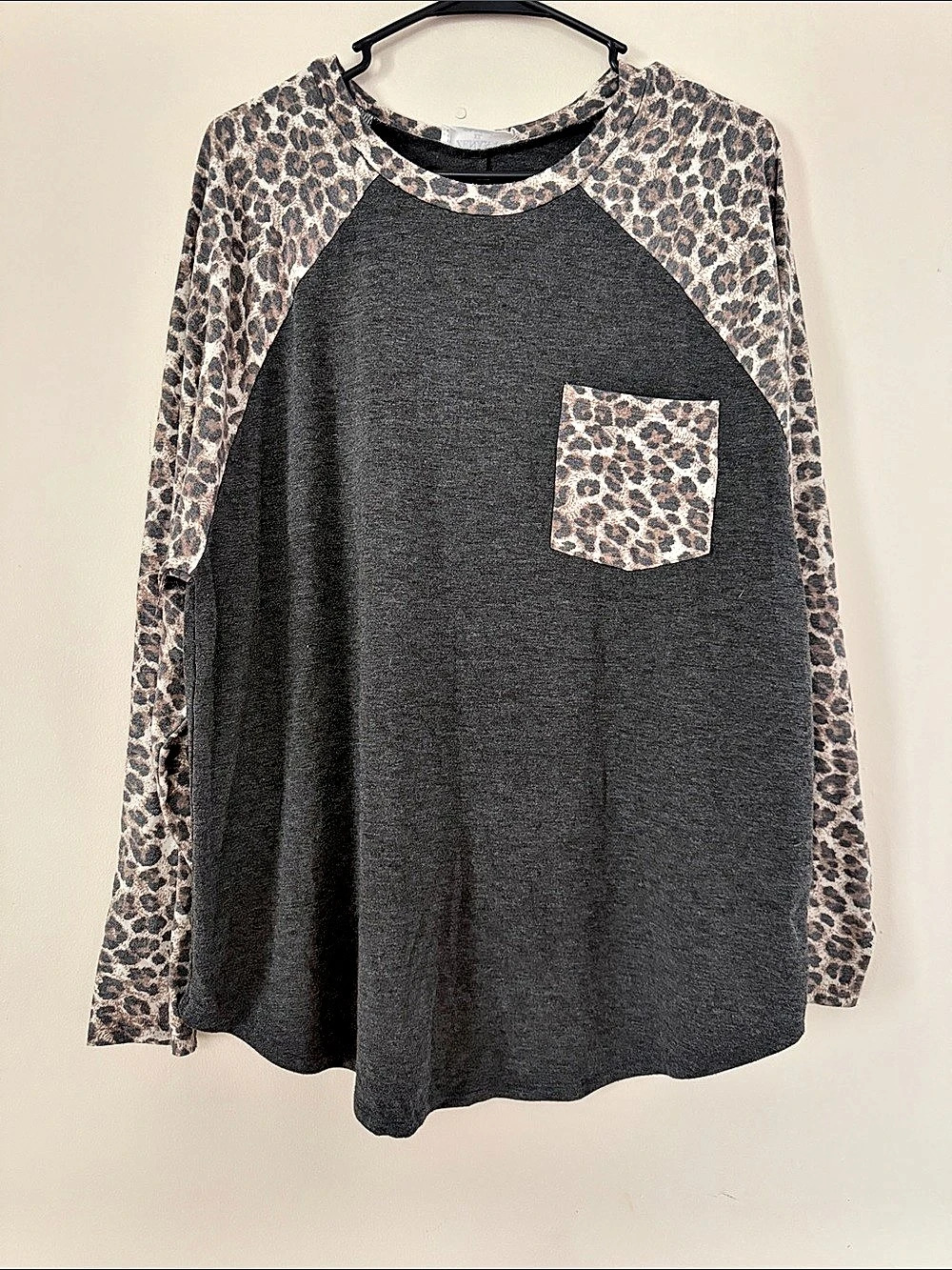 Long Sleeve Animal Print Top in Gray